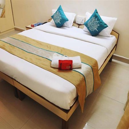 Oyo 946 Royce Studio Apartments Pune Bagian luar foto