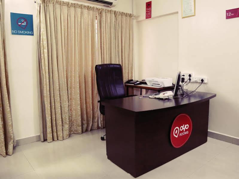 Oyo 946 Royce Studio Apartments Pune Bagian luar foto